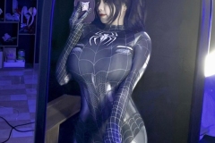 gai-cosplay-nguoi-nhen-109