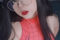 gai-cosplay-nguoi-nhen-185