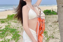 ho-ngoc-y-nhi-bikini-9