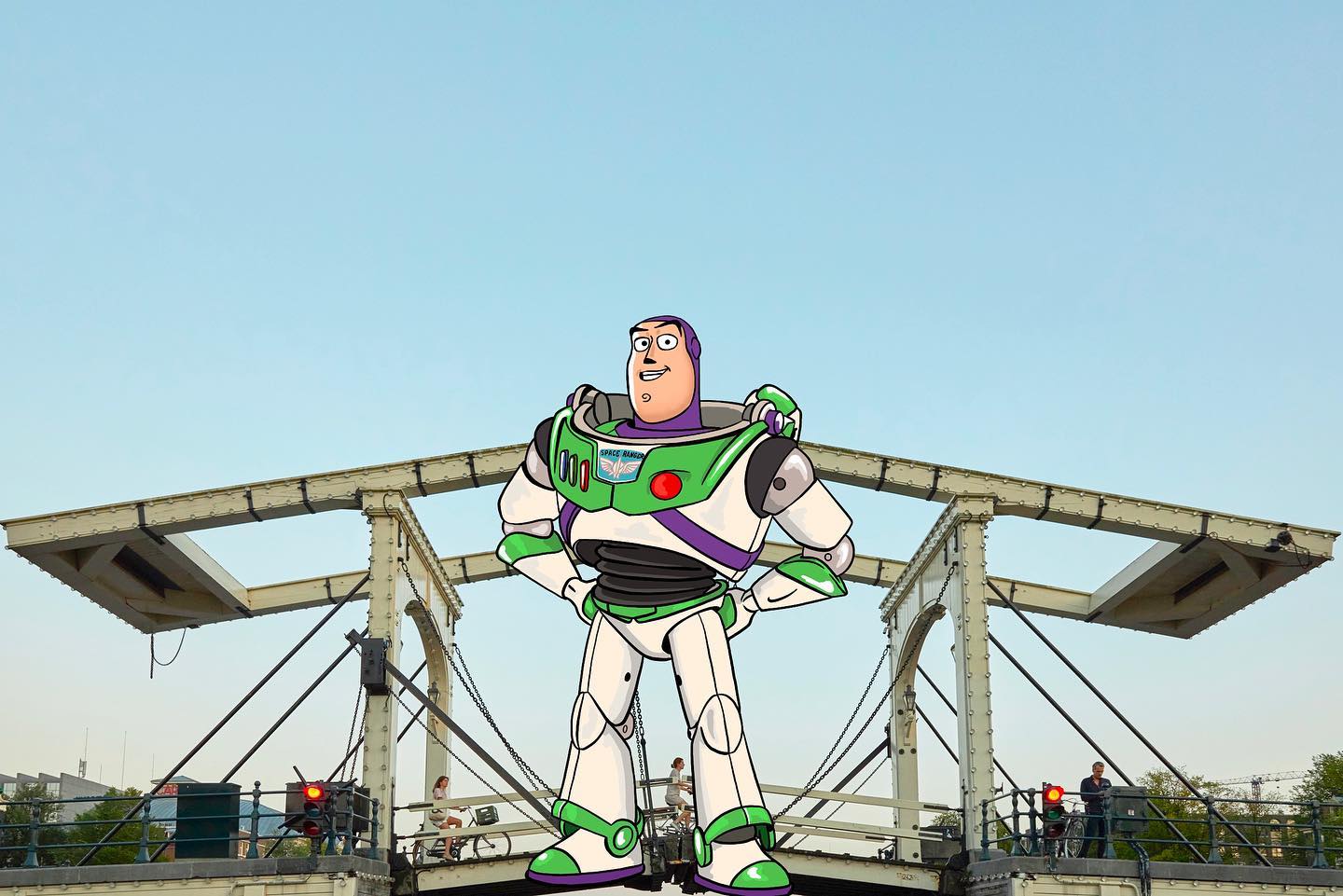 Đôi cánh của Buzz Lightyear