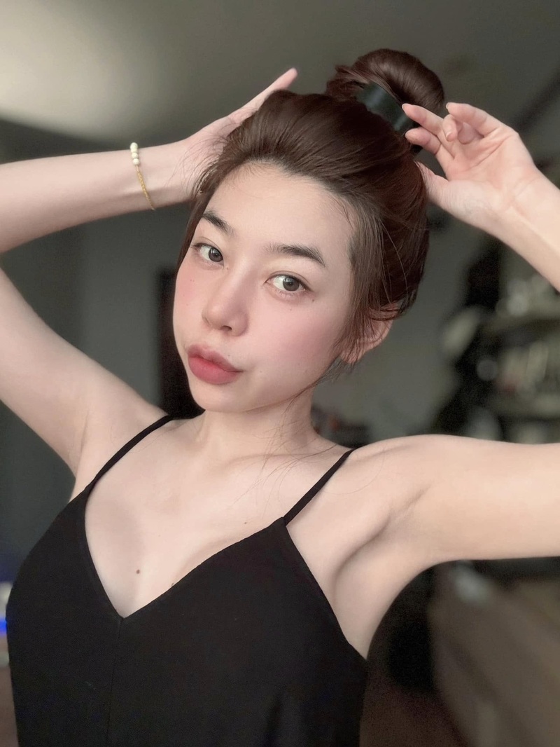 nữ TikToker Uyển My cùng phong cách thời trang hiện đại