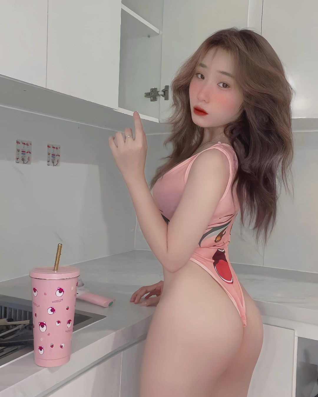 Mỹ Châuu gái xinh bikini cosplay 10