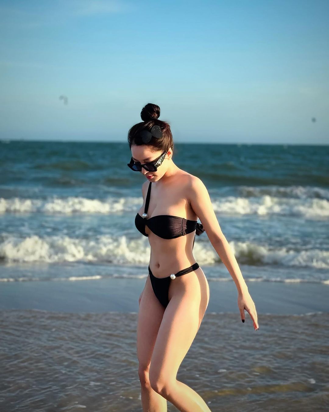 Trâm Anh bikini