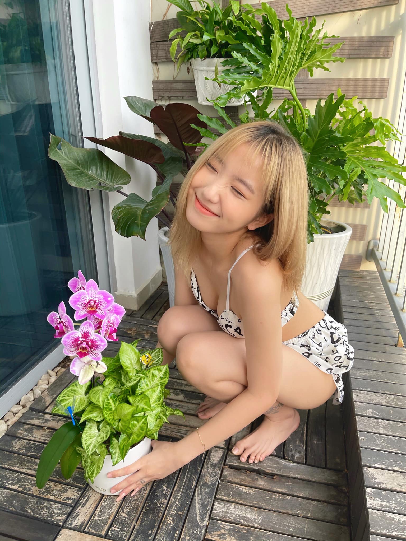 Lê Thị Khánh Huyền bikini 27