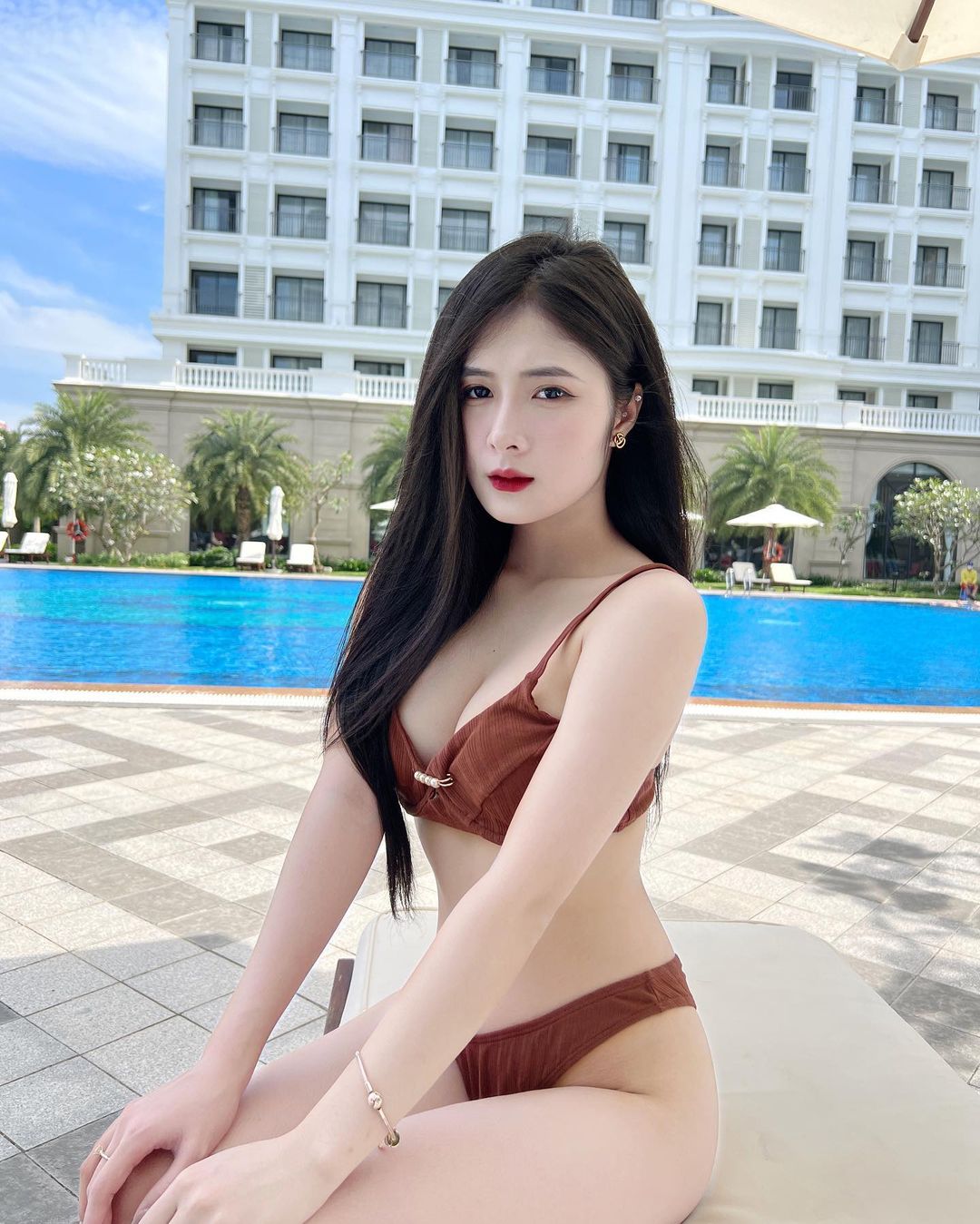 Quỳnh Alee bikini 8