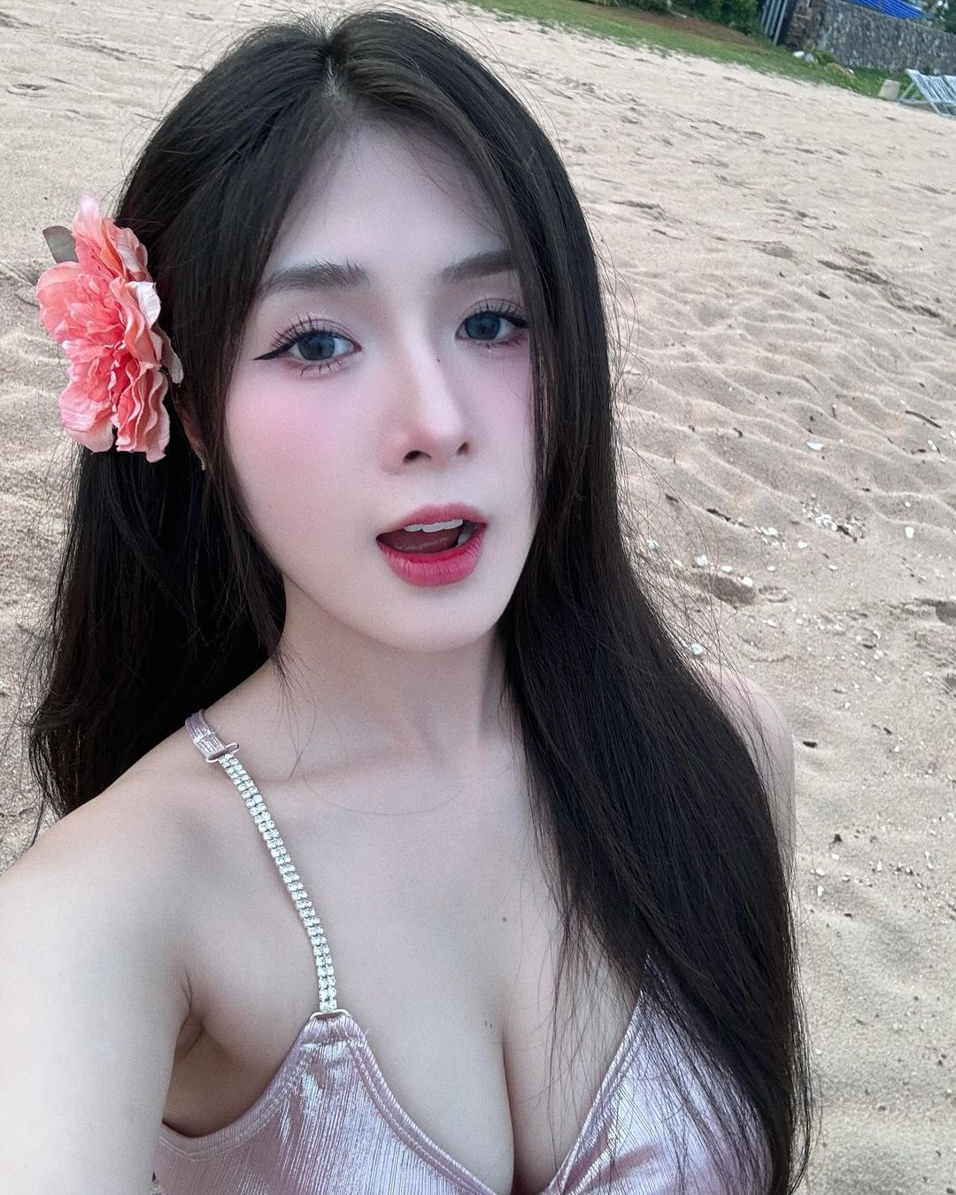 Quỳnh Alee bikini 12