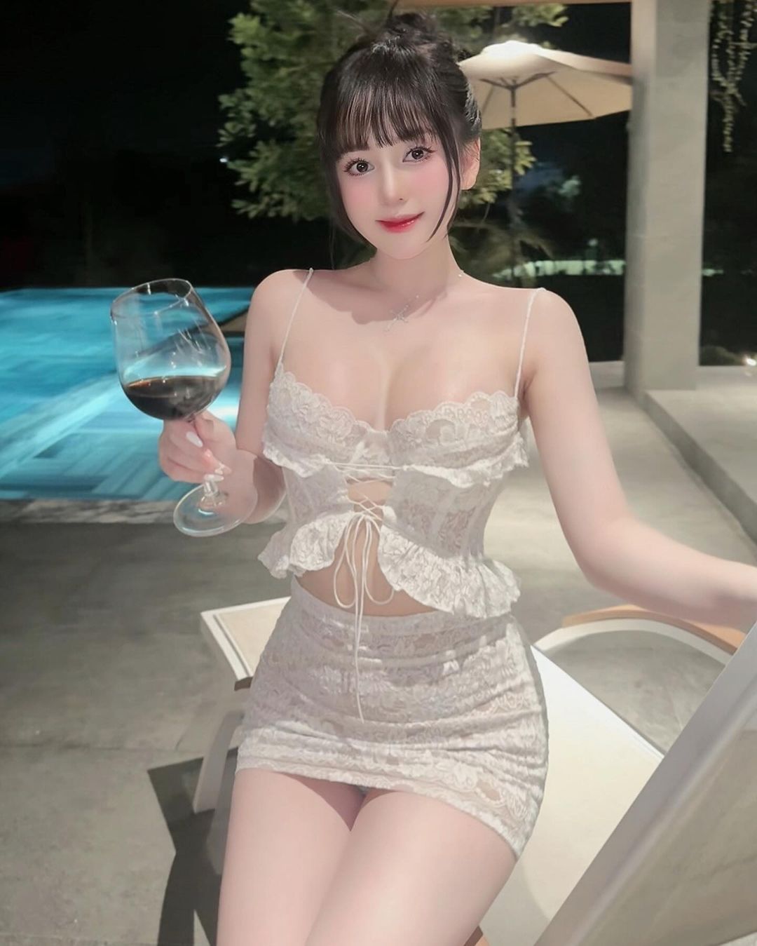 Thùy Trang 2k6 bikini 14