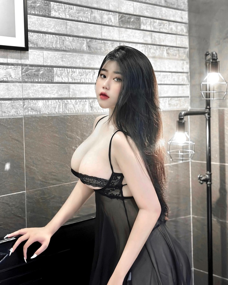 Khoảnh khắc dâm đãng nhất ảnh Nguyễn Thị Thư