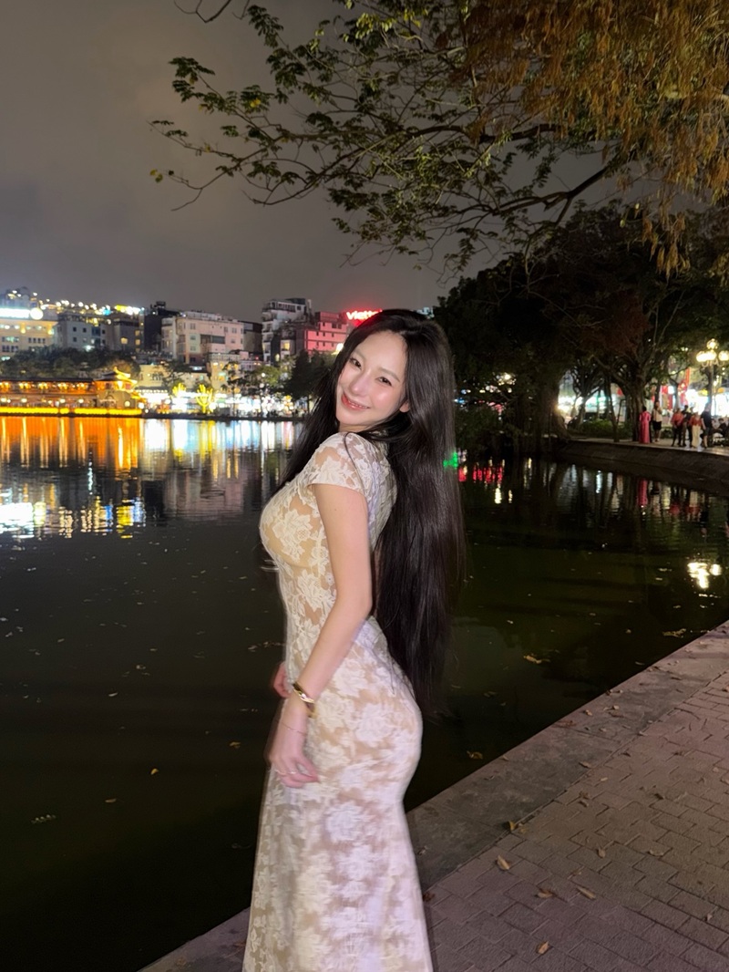 Ảnh Hotgirl Uyên Nii body dâm cực phẩm