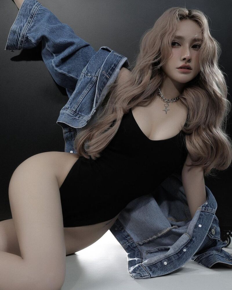 DJ Jenny Yến 18