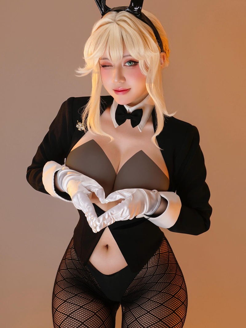 Ảnh Ain Nguyen Leak cosplay anime hở vú
