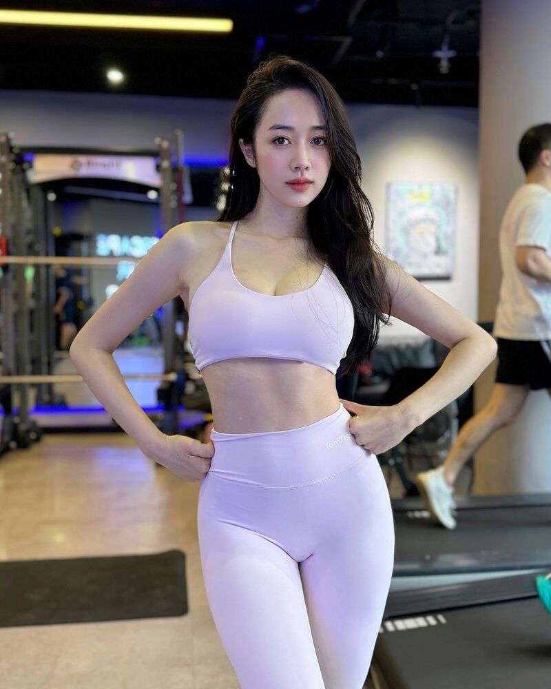 hằng habi sexy