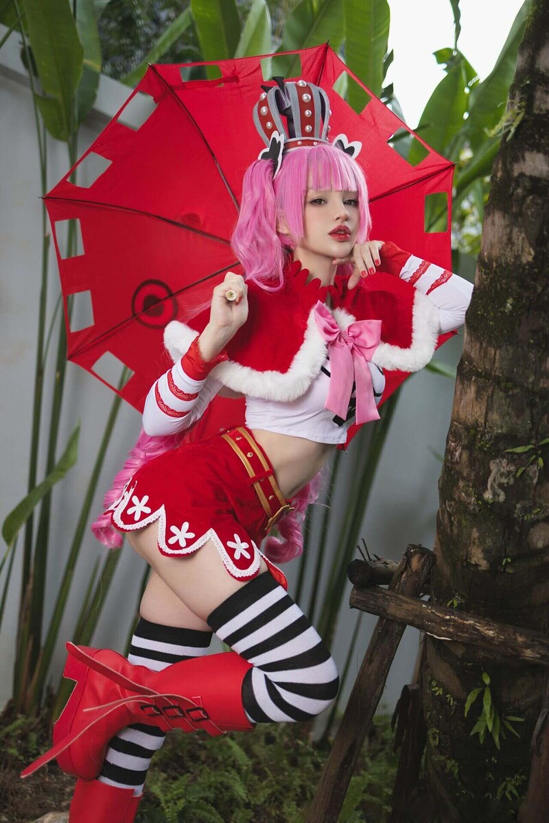 Cosplay Perona nàng "công chúa ma" gợi cảm 18+ 2