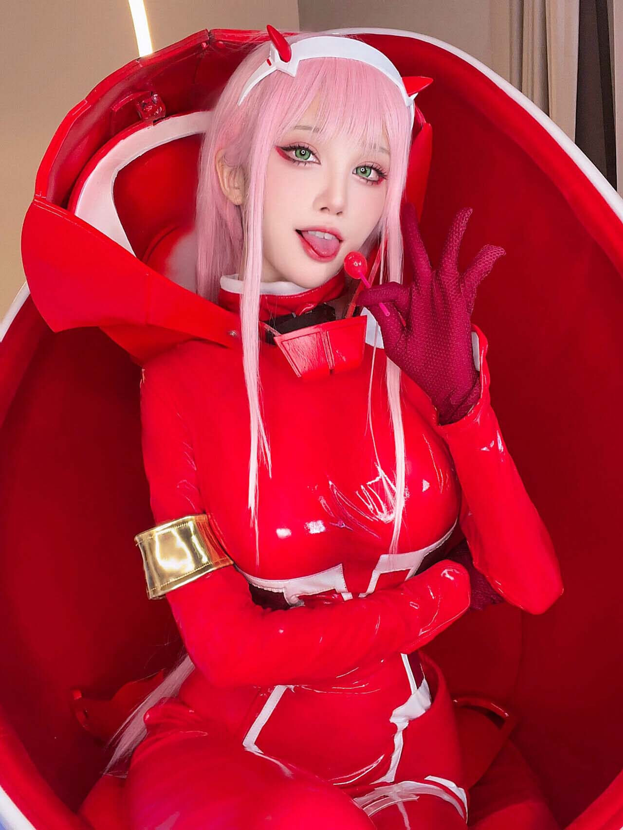 Tổng hợp ảnh girl cosplay Zero Two xinh đẹp - gợi cảm