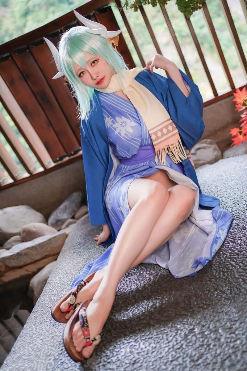 Arty Huang (Arty亚缇) cosplay nữ quỷ Kiyohime đầy nóng bỏng