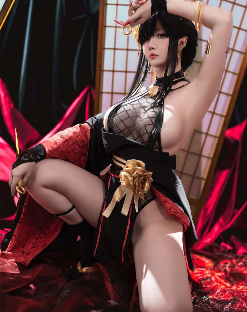 gái xinh cosplay nhân vật anime