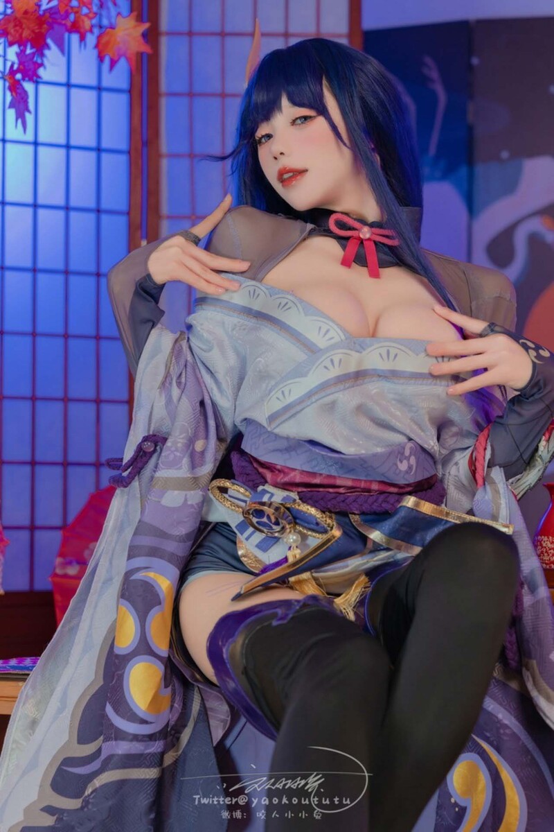 gái xinh cosplay nhân vật anime bị địt