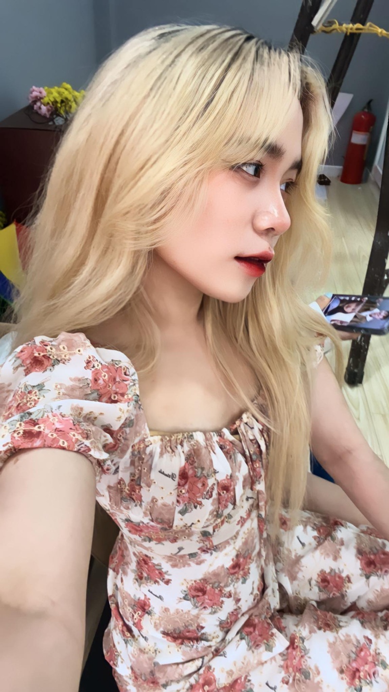 Ảnh Sammy Đào với nụ cười dễ thương cực cuốn hút