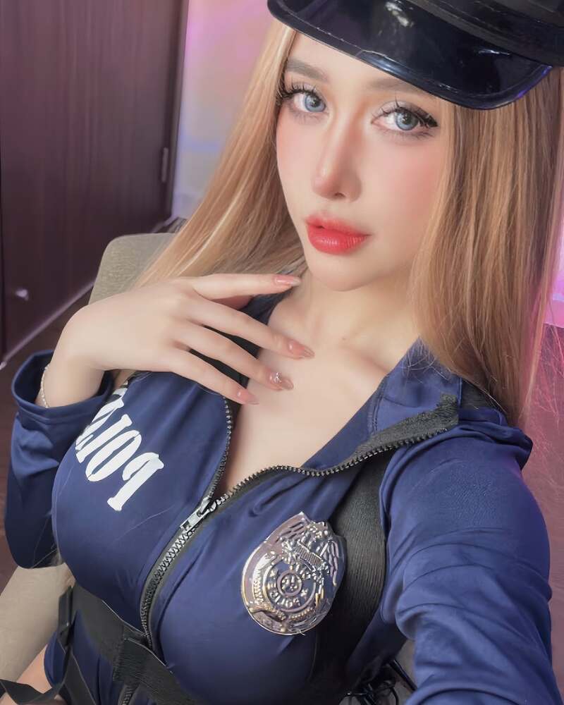 ảnh sex gái xinh cosplay cảnh sát