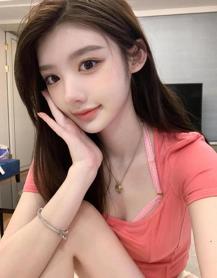 ảnh gái đẹp mặc pinky