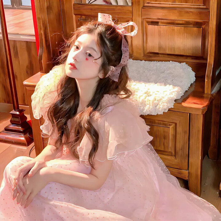 gái xinh mặc pinky tiktok
