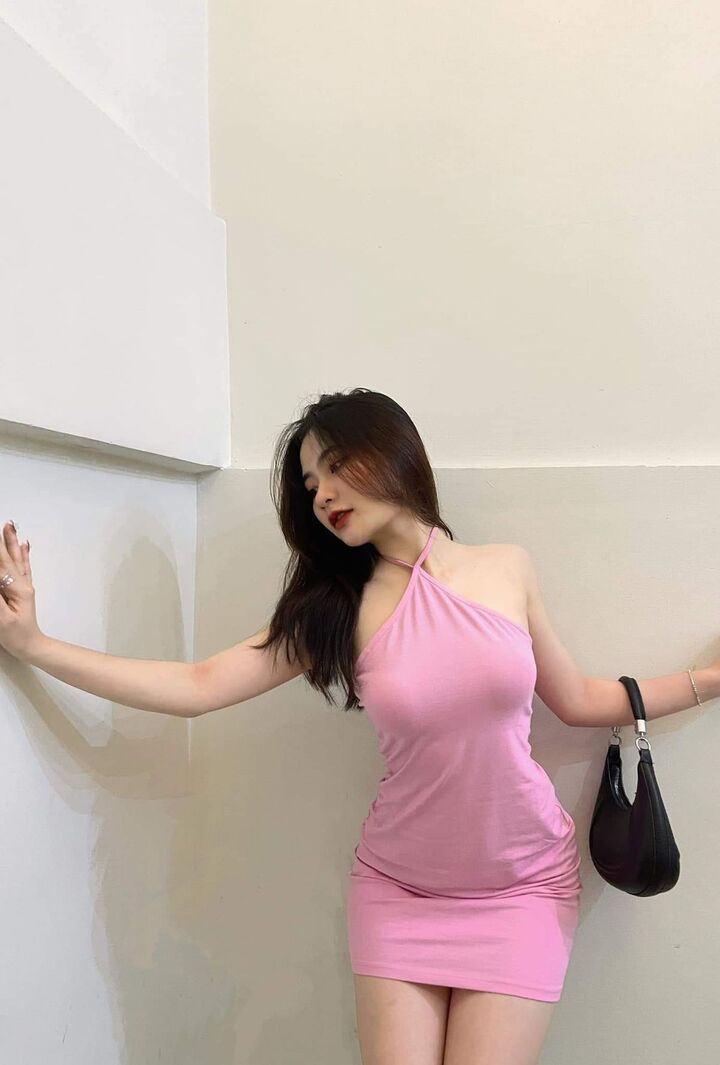 gái xinh mặc pinky