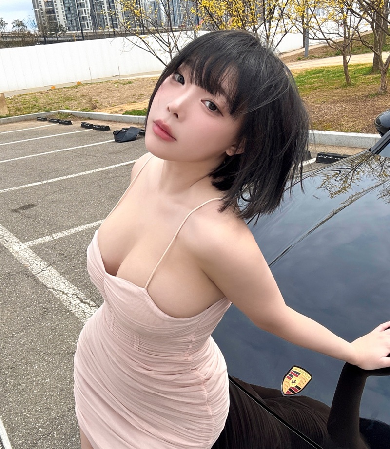 Ảnh bikini Kang Inkyung quyến rũ tạo dáng selfie