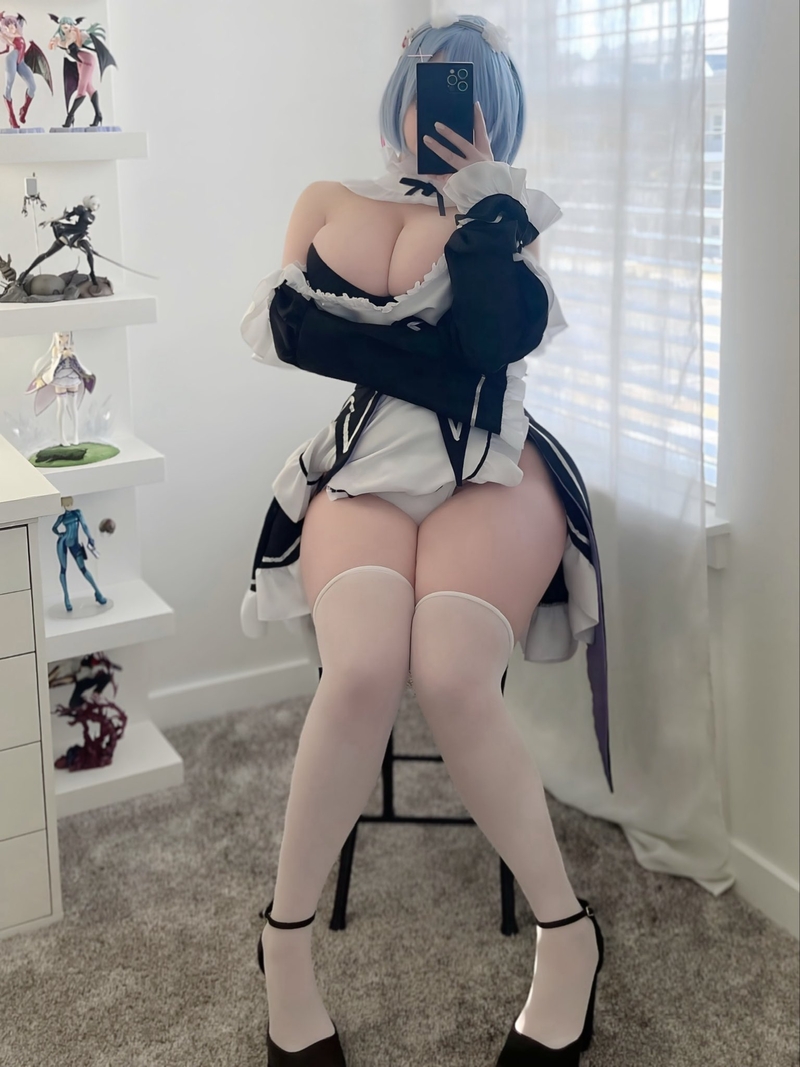 Ảnh Cosplay Rem Sexy Cực Mlem 11
