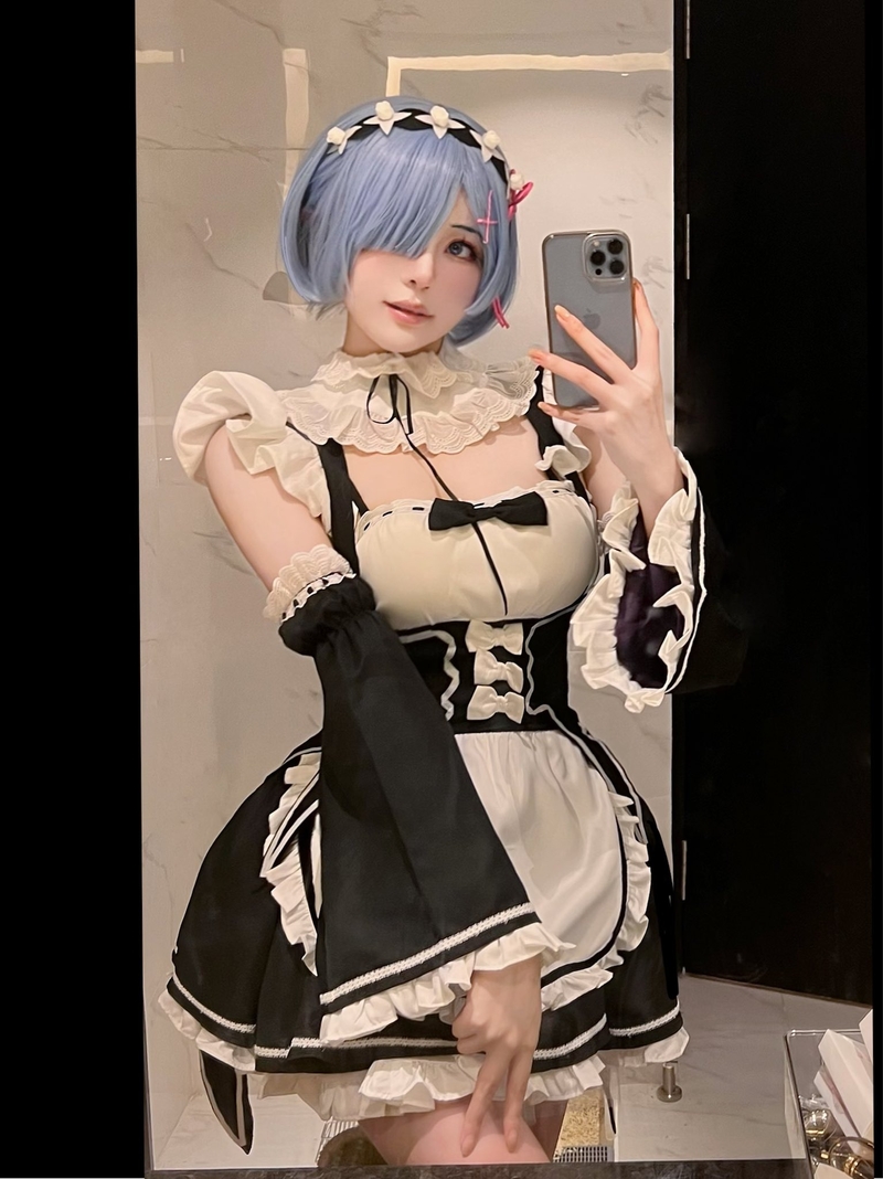 Ảnh Cosplay Rem Sexy Cực Mlem 2