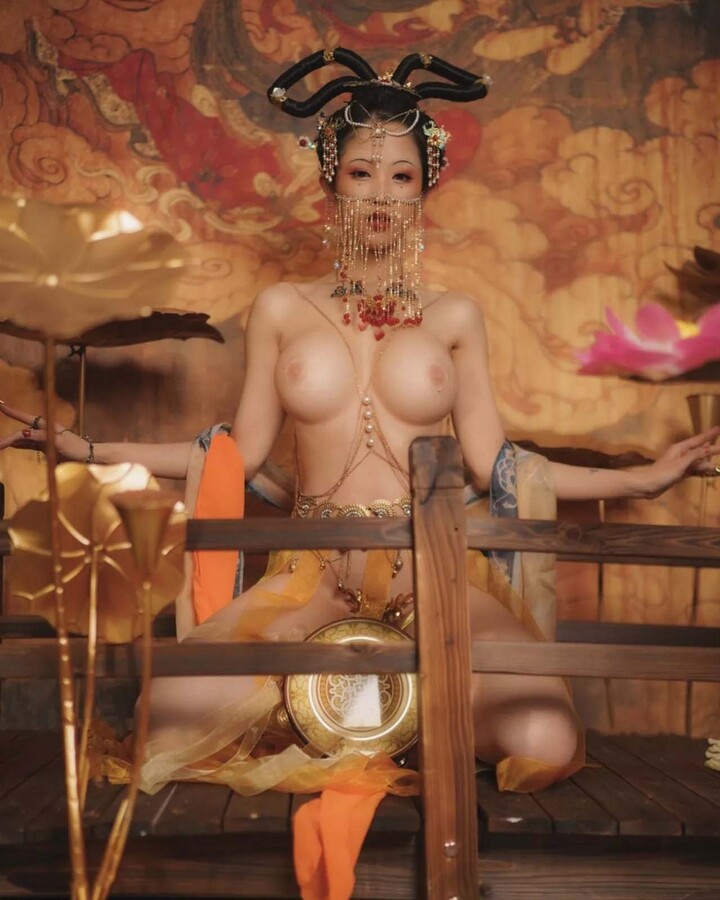 ảnh gái xinh cosplay cổ trang nude