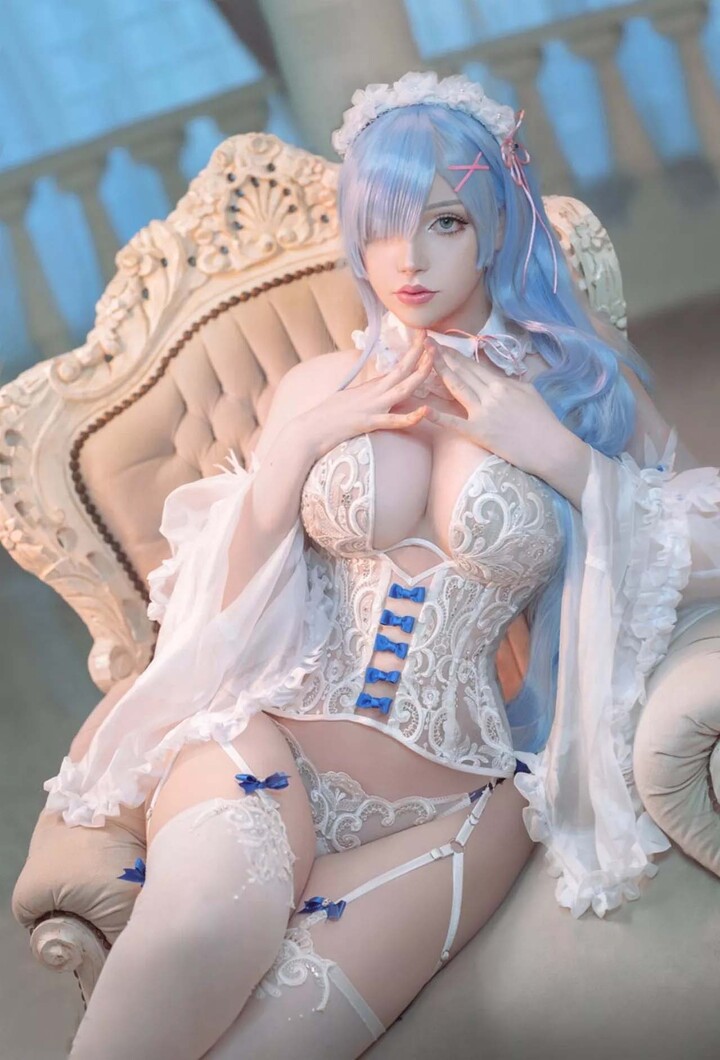 rem cosplay sexy