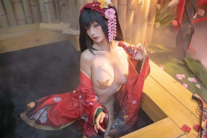 ảnh cosplay kurumi tokisaki bổ mắt