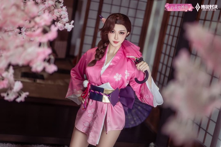 ASTRID hoa anh đào AOV COSPLAY