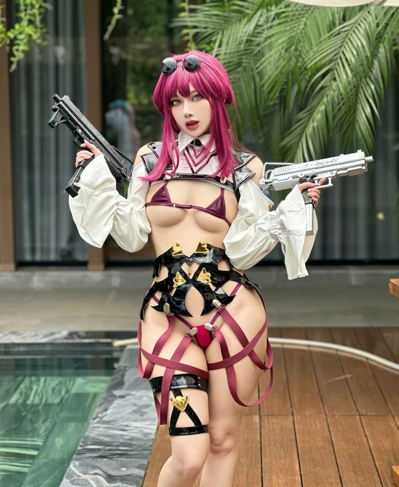 Ảnh Cosplay Kafka R34 pregnant Kafka vú to hơn