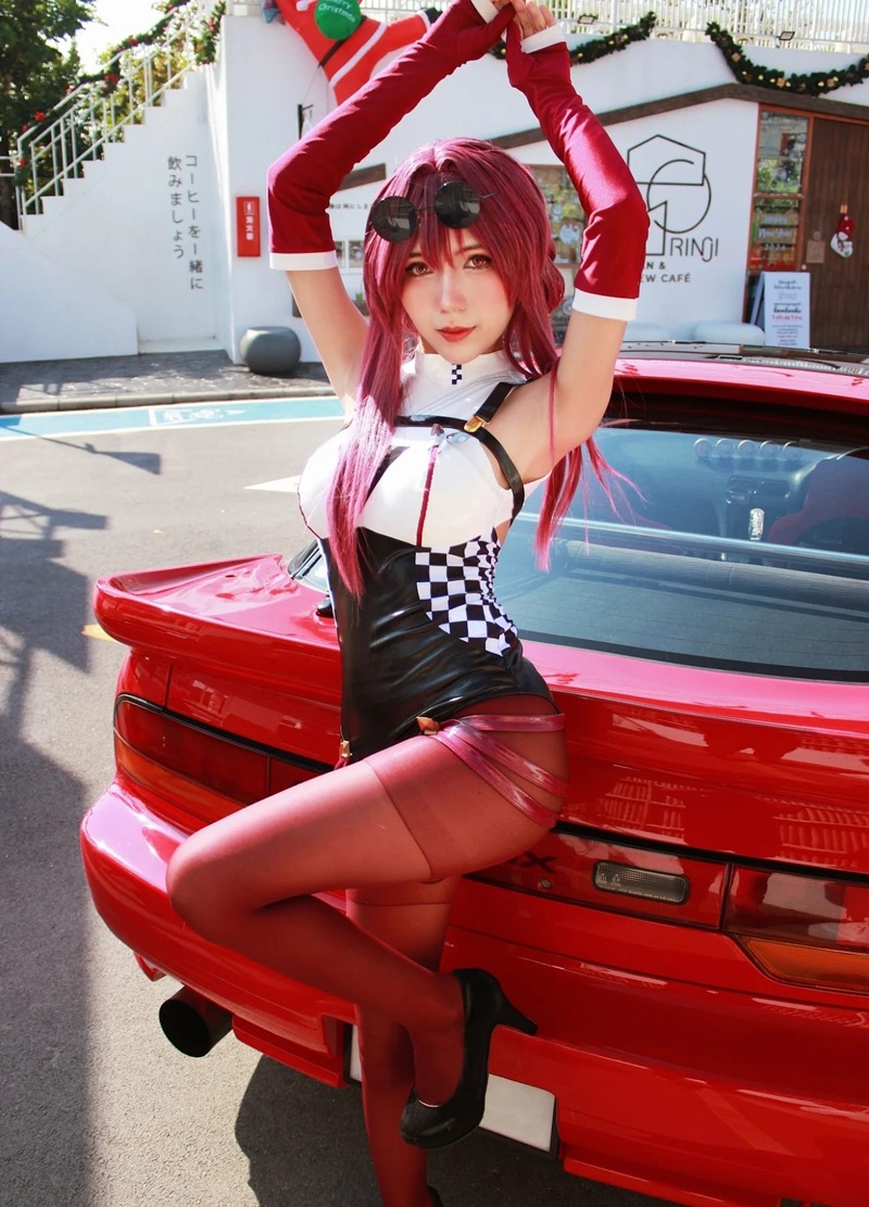 Ảnh Cosplay Kafka R34 mông đỏ rát vì tát mạnh