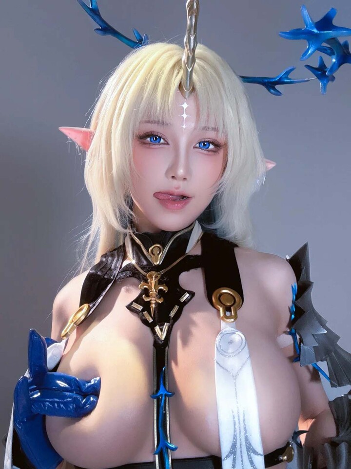 Aqua-cosplay-Fleurdelys-Selfies-Wuthering-Waves (2)