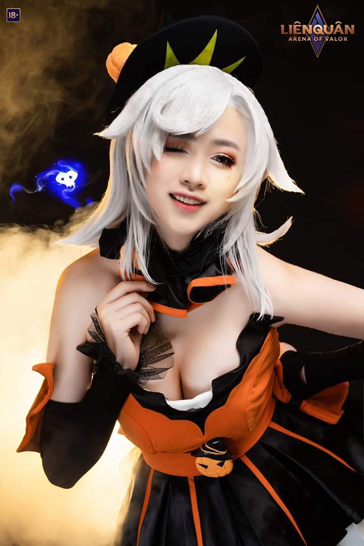 Cosplay Điêu Thuyền Phù thủy bí ngô (1)