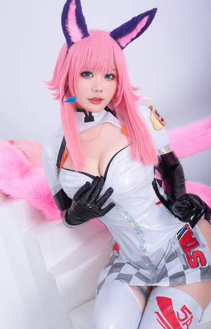 Cosplay Liliana Nữ thần F1 (2)