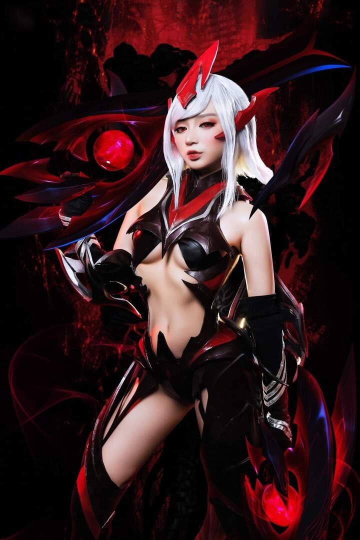 Cosplay Violet Huyết ma thần (1)