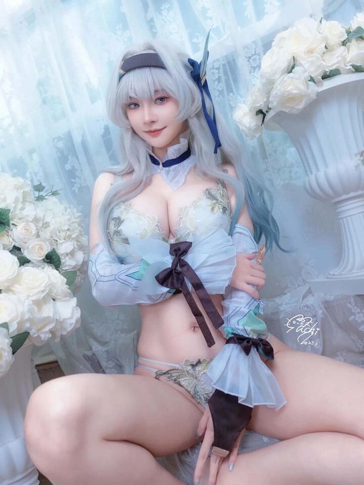 Cosplayer-Machi-cosplay-Firefly-HonkaiStar-Rail-R34 (11)