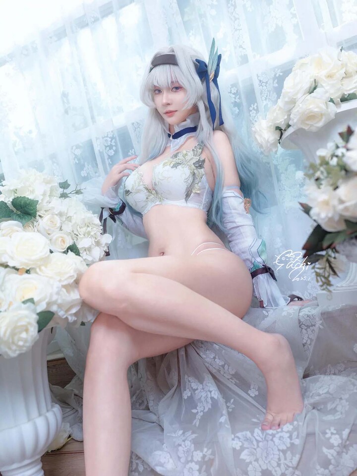 Cosplayer-Machi-cosplay-Firefly-HonkaiStar-Rail-R34 (12)