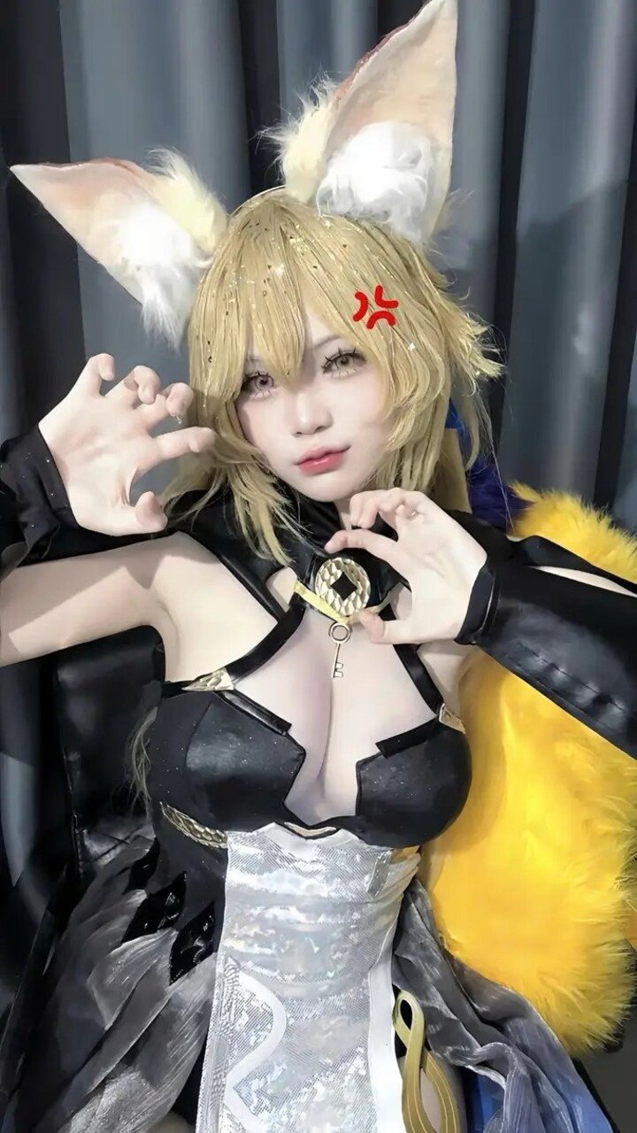Liliana AOV cosplay (1)