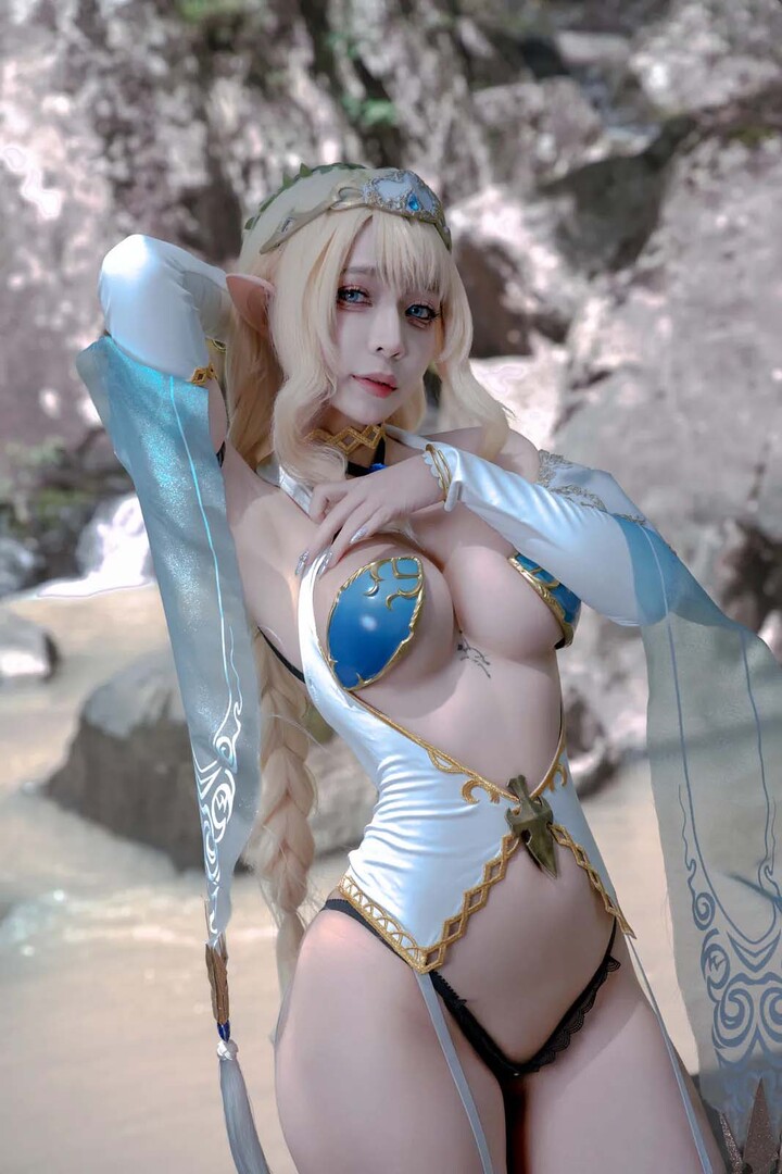 Umeko-J-cosplay-Lincia-Vertex-Elf-Village (5)