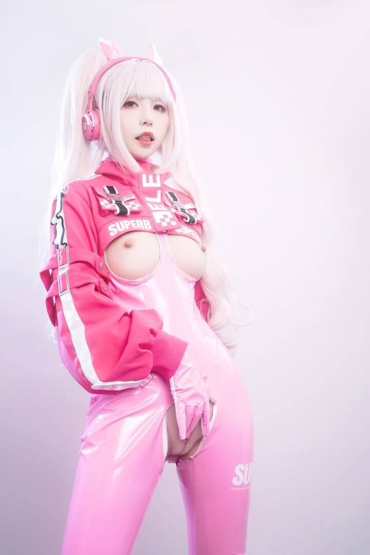 ảnh lồn hồng cosplay