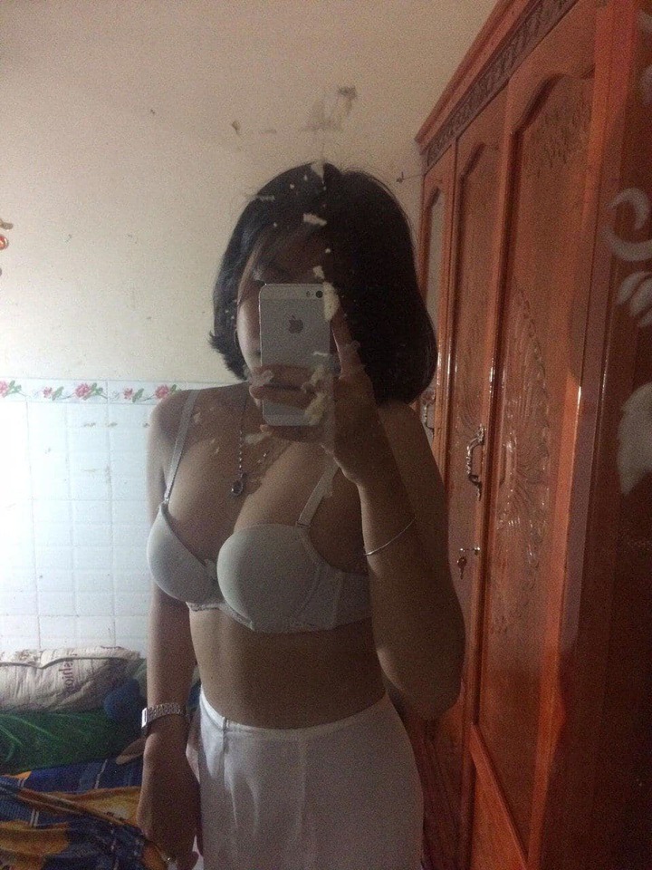 anh sex nu sinh mac ao dai khoe hang che mat