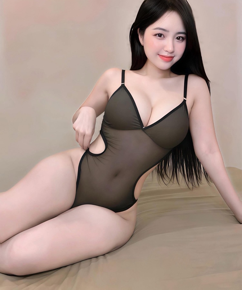 Ảnh Gái Mặc BodySuit đỏ ôm sát với phong cách quyến rũ