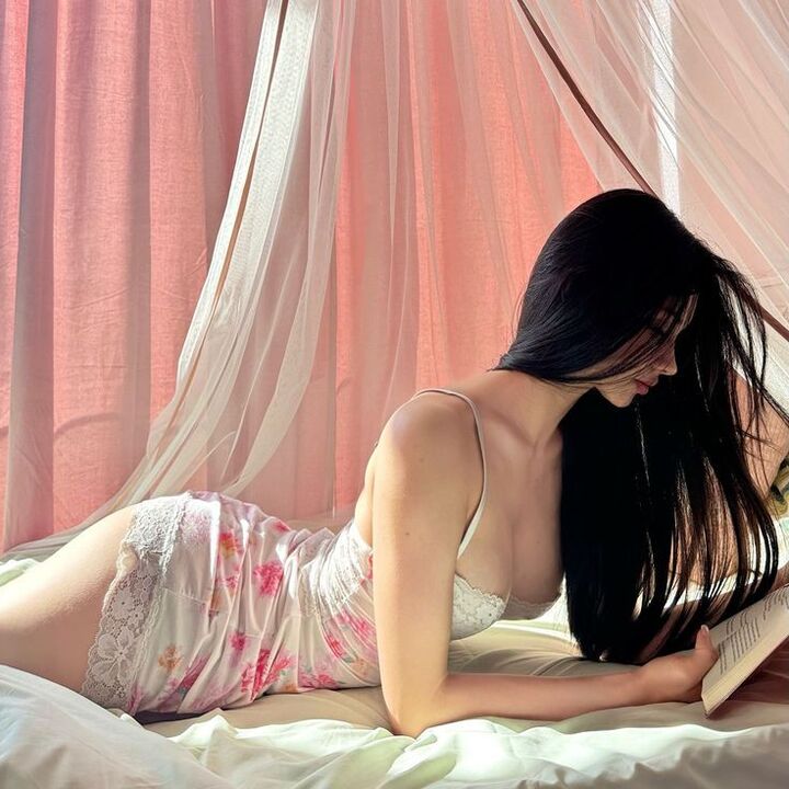 ảnh gái mặc đồ ngủ sex
