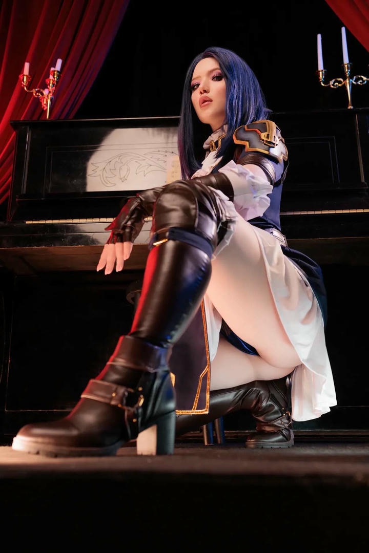 cosplay caitlyn si quan sexy