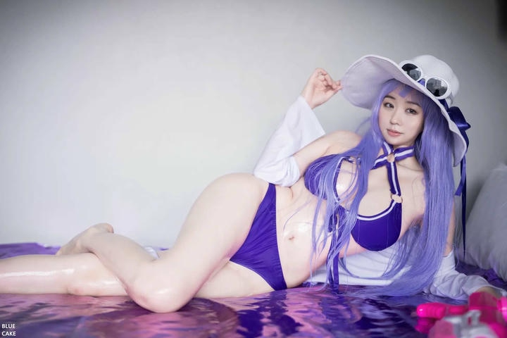 cosplay caitlyn tiệc bể bơi 18+ (2)