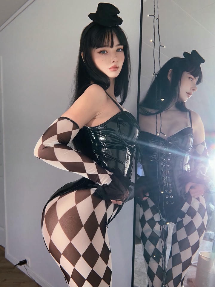 gái chổng mông khoe lồn